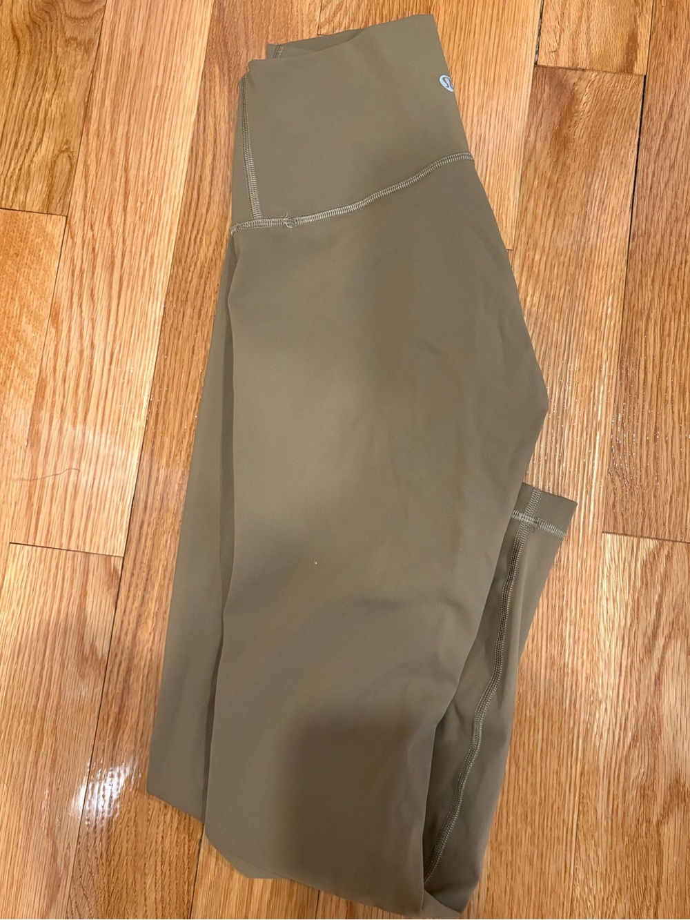 Lululemon leggings in Olive Tan